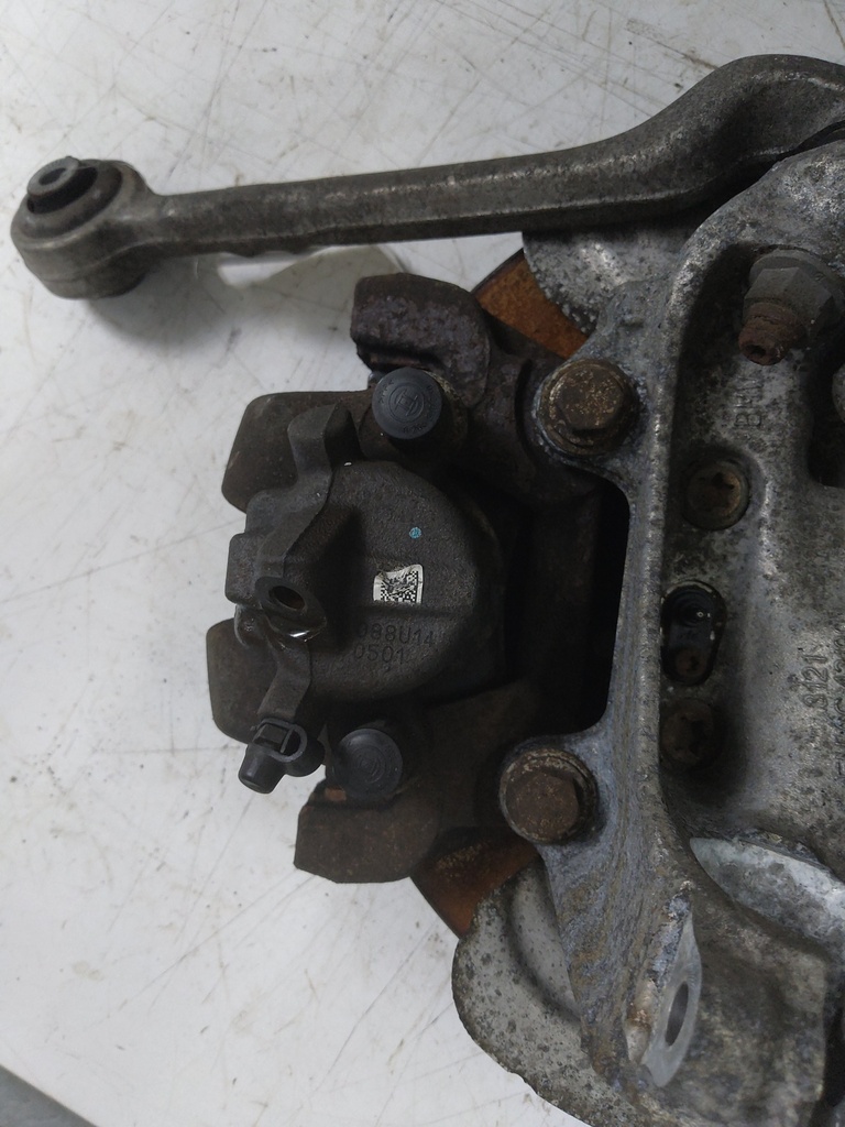 [MTD-529451] Cubo de rueda delantero derecho BMW Serie 3 F30