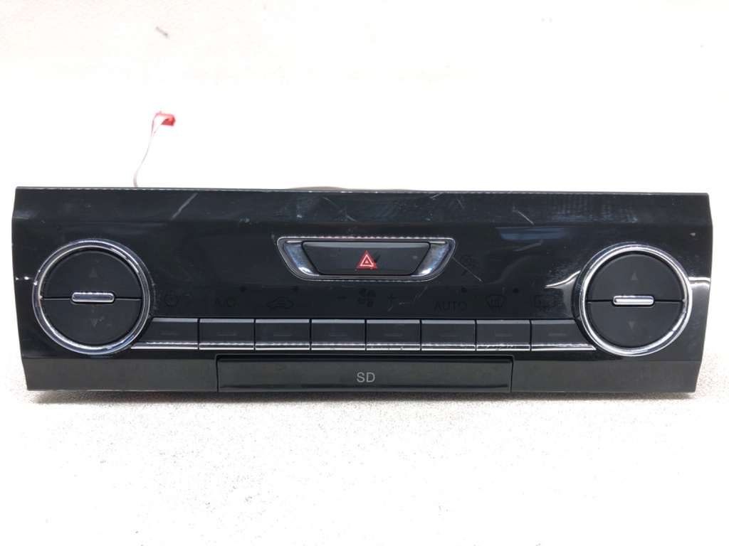 [STARK-459941] Panel de control de climatización Maserati Quattroporte VI 2012-2022 3.0 S Q4 302 kW 411 CV