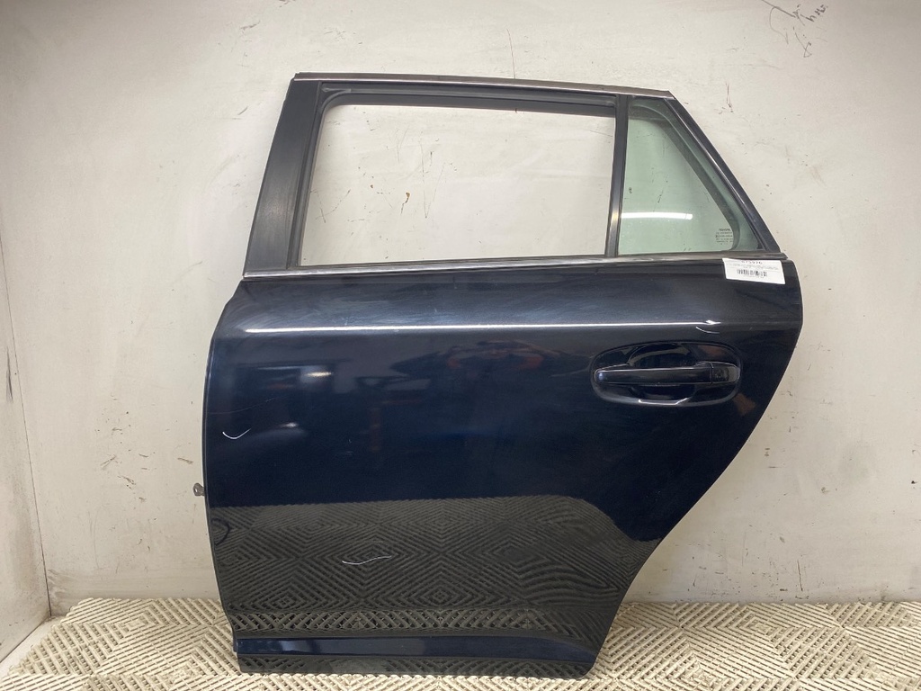 [STARK-675976] Puerta trasera izquierda Toyota Avensis Kombi (_T27_) 2009-2018