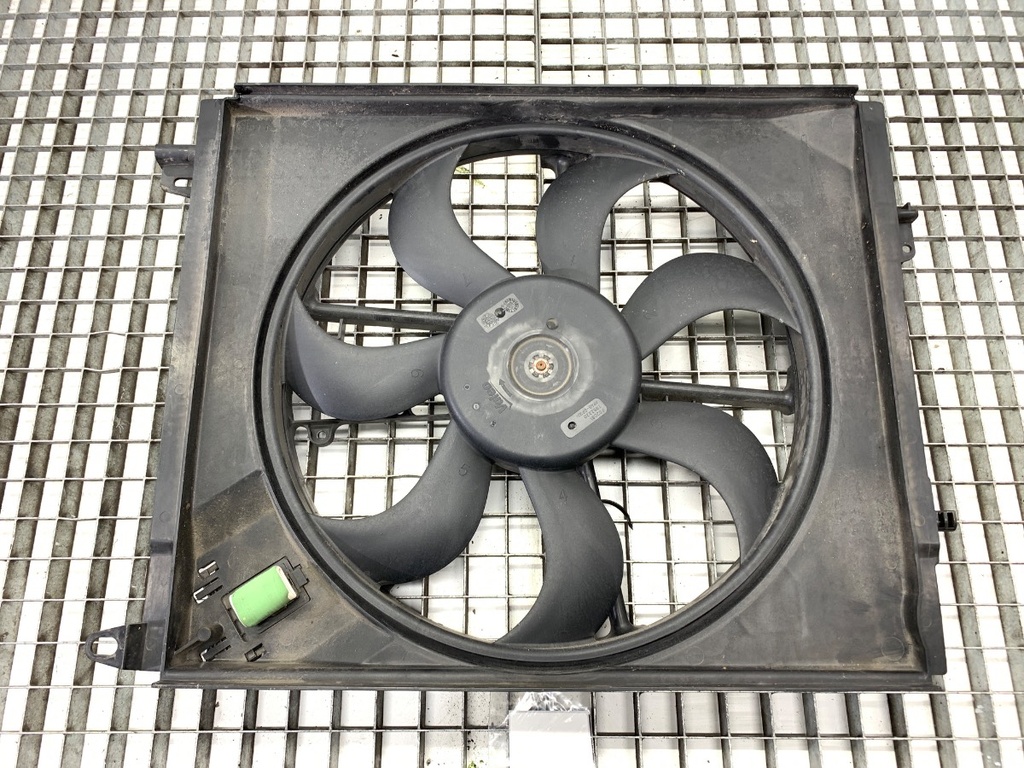 [STARK-781121] Ventilador de radiador Renault Megane IV sedán 1.3 TCe 140 (LVNB) 2016-2022