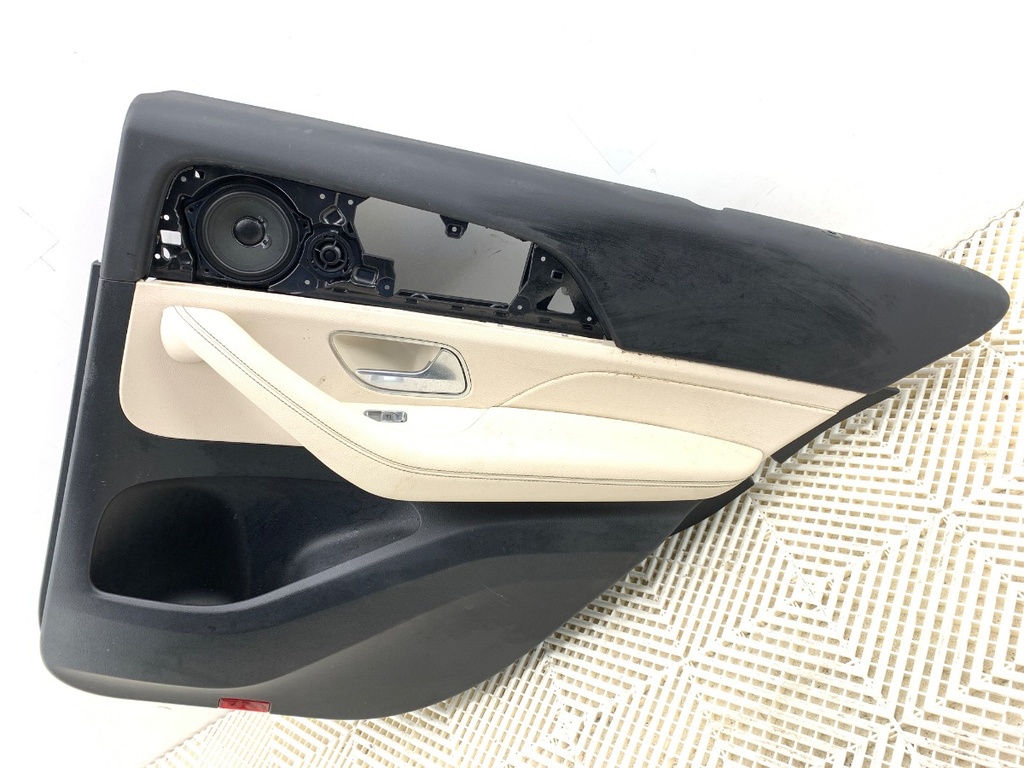 [STARK-793046] Panel de puerta trasera derecha Mercedes-Benz GLE (V167) 2018-