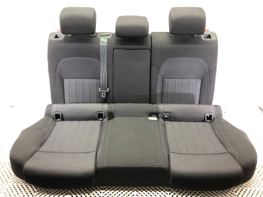 [STARK-802083] Segunda fila de asientos SKODA Superb III Kombi (3V5) 2.0 TDI 110 kW 2015-2022
