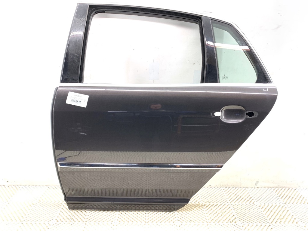 [STARK-805870] Puerta trasera izquierda VW Phaeton (3D1, 3D2, 3D3, 3D4, 3D6, 3D7, 3D8, 3D9) 2002-2016