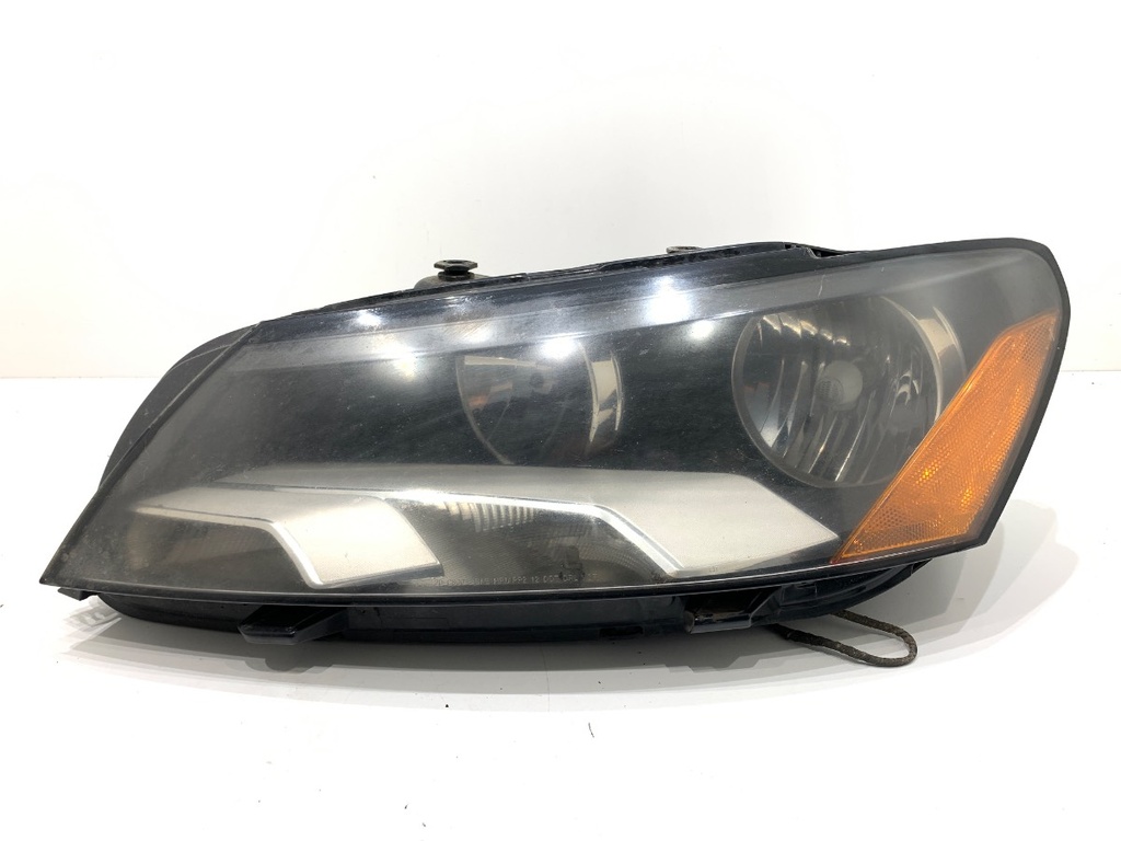 [STARK-813800] Faros delanteros izquierdos VW Passat B7 (A32, A33) 2011-2022