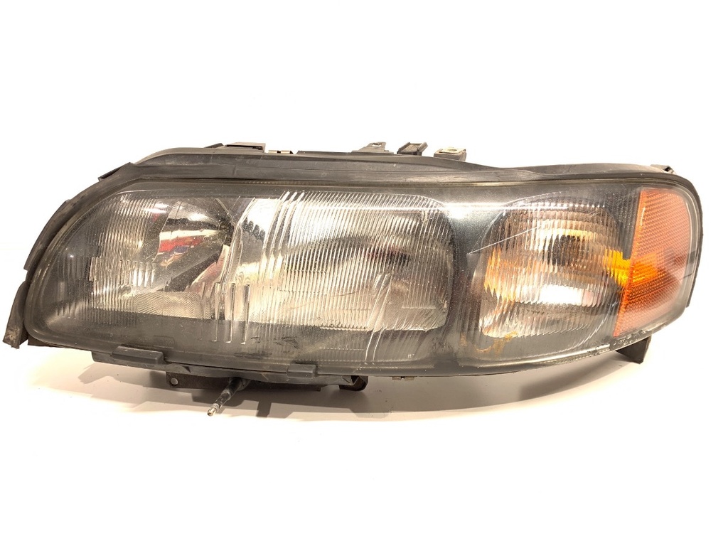 [STARK-822973] Faros delanteros izquierdos VOLVO V70 II (285) 1999-2008