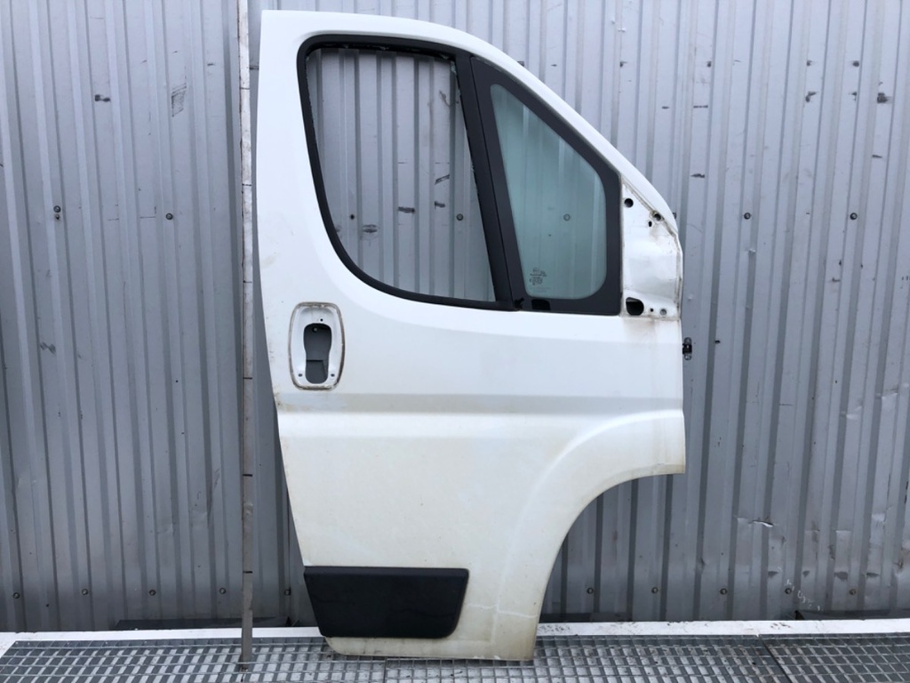 [STARK-833063] Puerta delantera derecha CITROEN JUMPER Platforma / podwozie 2006-2022
