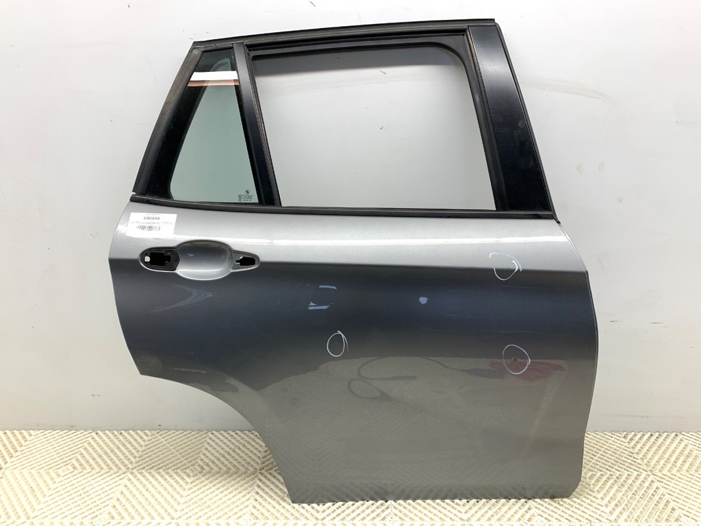 [STARK-690666] Puerta trasera derecha BMW X1 (E84) 2009-2015