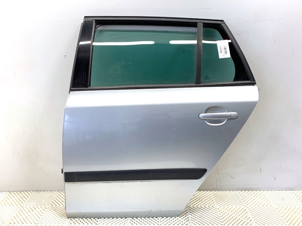 [STARK-855433] Puerta trasera izquierda SKODA FABIA II Combi 1.4 63kW 86CV 2007-2014