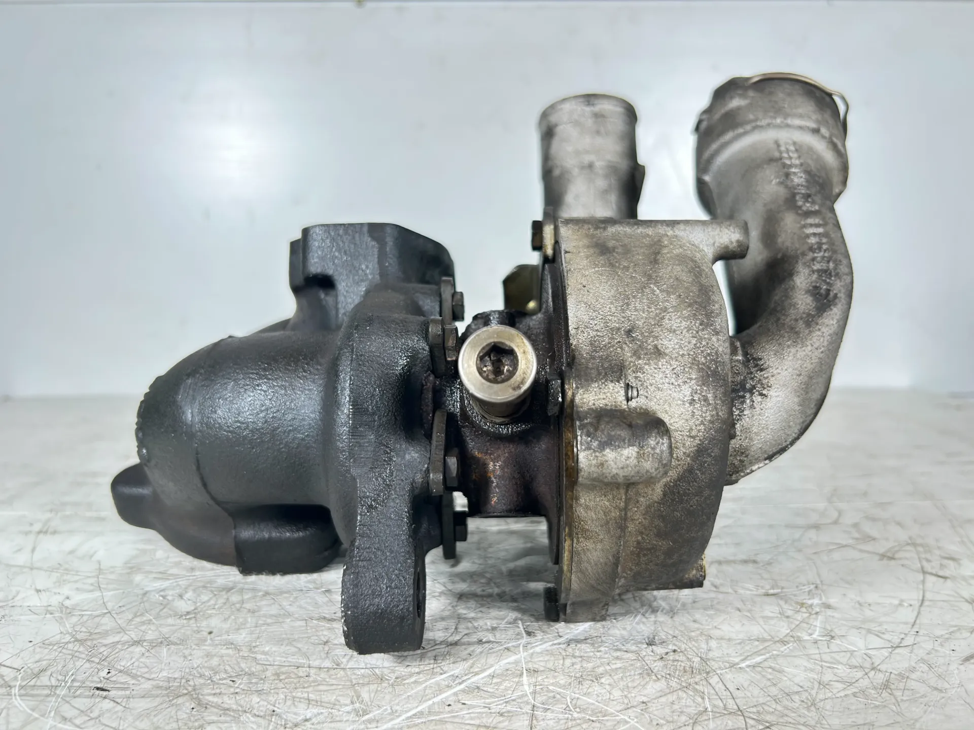 Turbo para VW New Beetle 1.8 Turbo AWU 06A145713FX / 06A145713B
