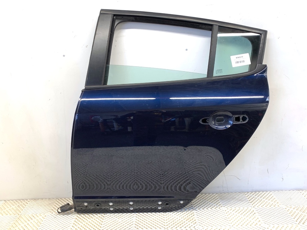[STARK-856572] Puerta trasera izquierda Renault Megane III liftback (BZ0/1_, B3_) 2008-2022