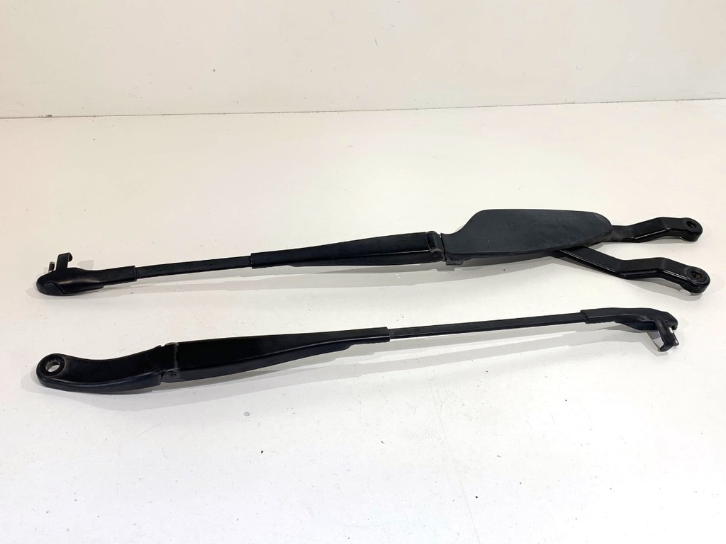[STARK-882090] Brazo limpiaparabrisas delantero Mercedes-Benz Clase S (W221) 2005-2013