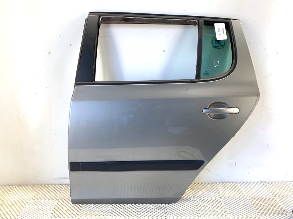 [STARK-857887] Puerta trasera izquierda SKODA FABIA II (542) 1.2 TSI 63 kW 2010-2014