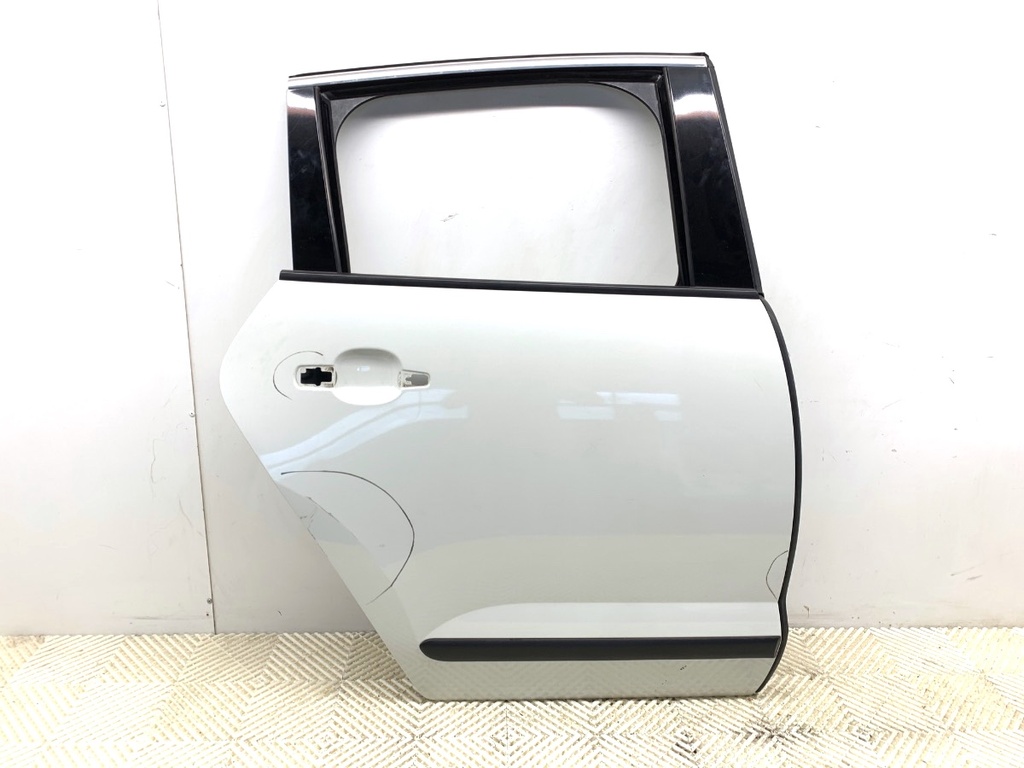[STARK-759140] Puerta trasera derecha PEUGEOT 3008 MPV 2009-2017