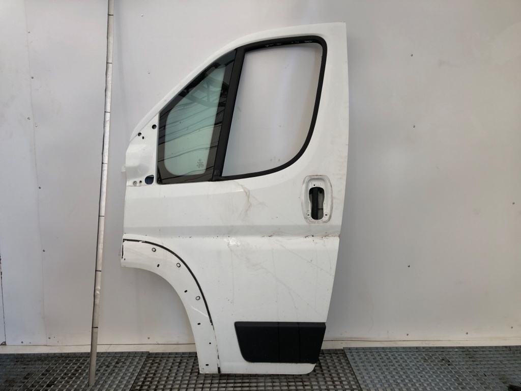 [STARK-777487] Puerta delantera izquierda CITROEN JUMPER Platforma / podwozie 2006-2022