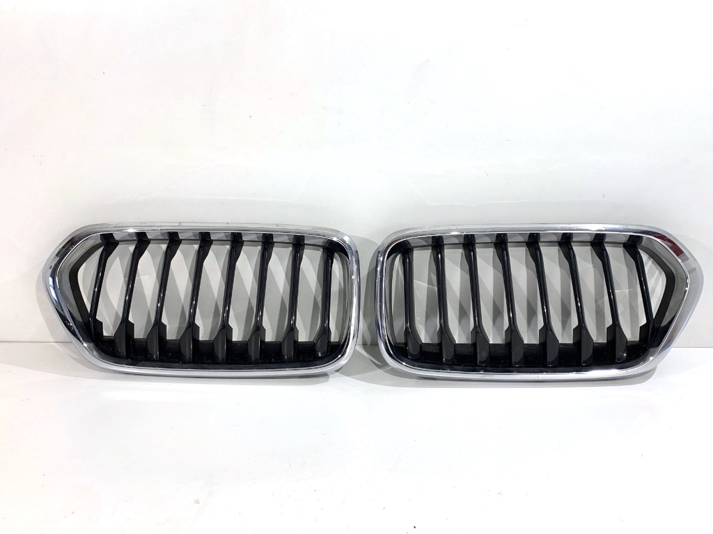 [STARK-789200] Rejilla de parachoques BMW X2 (F39) 2017-2022