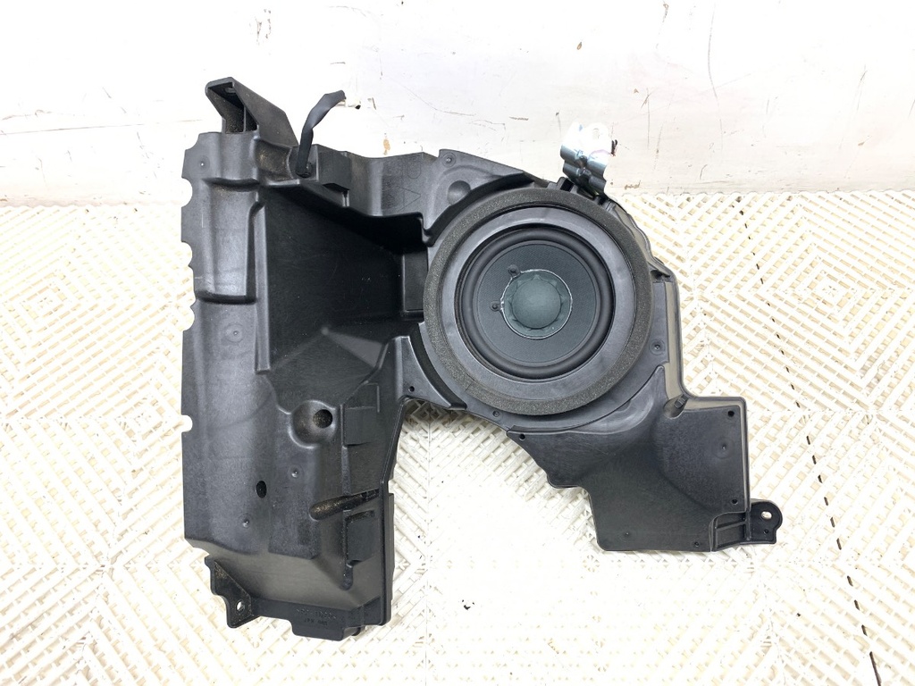 [STARK-828669] Subwoofer LEXUS CT (ZWA10_) 2010-2022