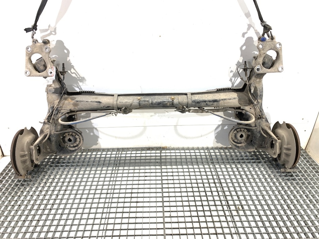 [STARK-854045] Viga trasera CITROËN DS5 2011-2015 2.0 HDi 165