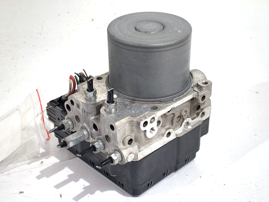 [STARK-863728] Bomba ABS LEXUS IS III (_E3_) 200t (ASE30) 2015-2022