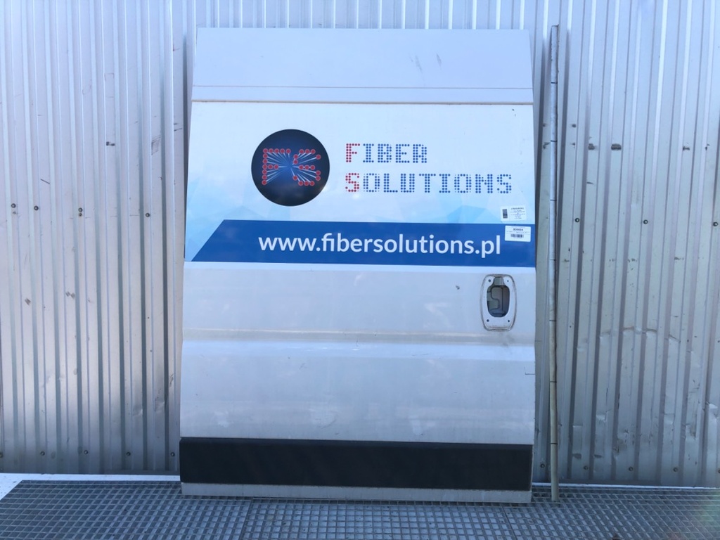 [STARK-859959] Puerta trasera derecha PEUGEOT BOXER 2006-2022