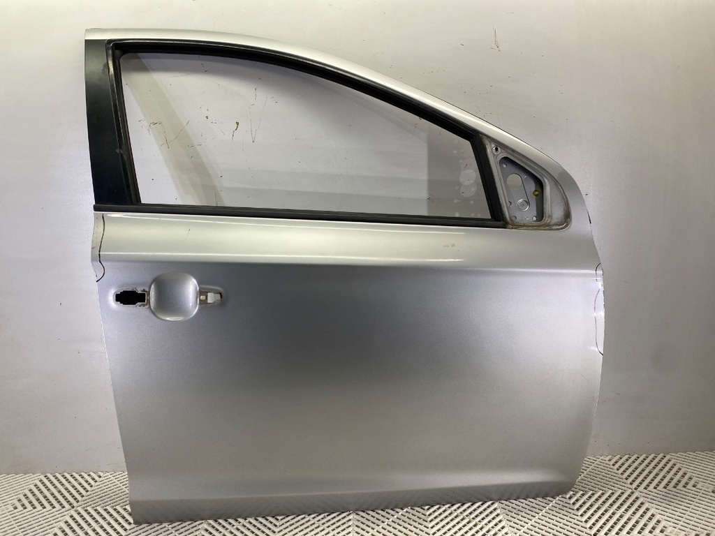 [STARK-668580] Puerta delantera derecha HYUNDAI i20 I (PB, PBT) 2008-2022