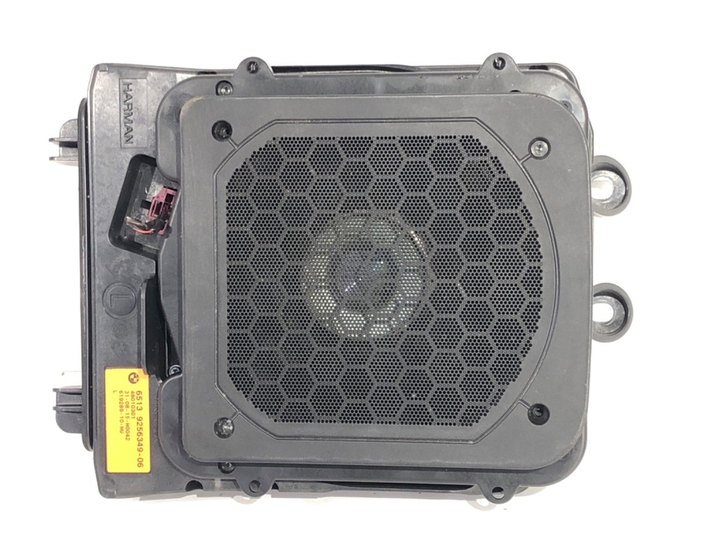 [STARK-750291] Subwoofer BMW 2 Active Tourer (F45) 2013-2022