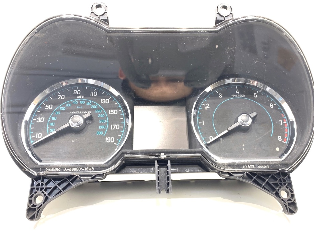 [STARK-841557] Velocímetro Jaguar XF I (X250) 2.0 gasolina 2012-2015