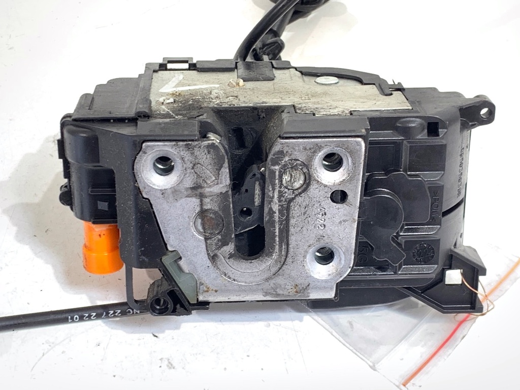 [STARK-896212] Cerradura de puerta delantera izquierda Renault Master III 2.3 dCi 165 FWD 2014-2022
