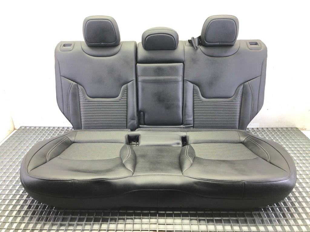 [STARK-636090] Asiento trasero segunda fila JEEP COMPASS (MP, M6) 2016-2022