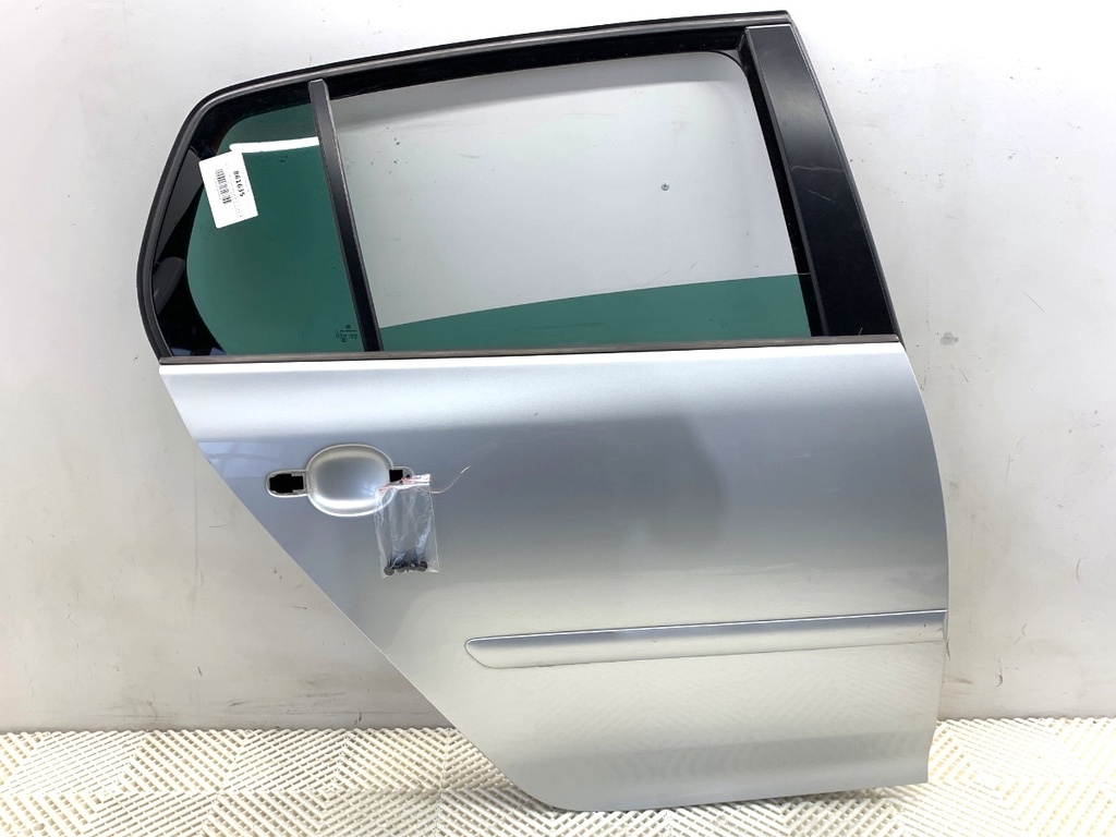 [STARK-861635] Puerta trasera derecha VW Golf V (1K1) 2003-2010