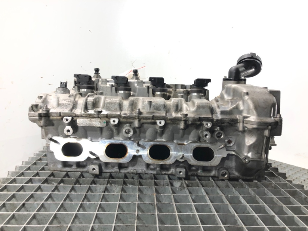 [STARK-540785] Culata derecha BMW 7 (F01, F02, F03, F04) 2008-2015 750i/Li 300 kW 408 CV gasolina
