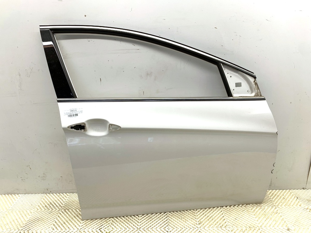 [STARK-706122] Puerta delantera derecha HYUNDAI i40 I (VF) 2012-2022