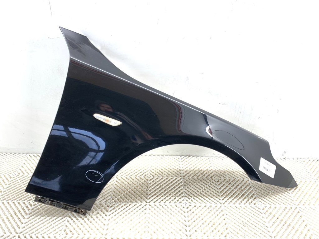 [STARK-805934] Aleta delantera derecha BMW Serie 5 Touring (E61) 2004-2010