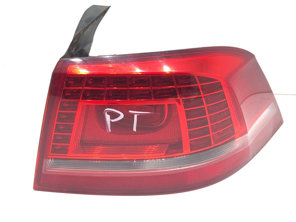 [STARK-678737] Piloto trasero derecho VW Passat B7 (362) 2.0 TDI 125 kW 2010-2015