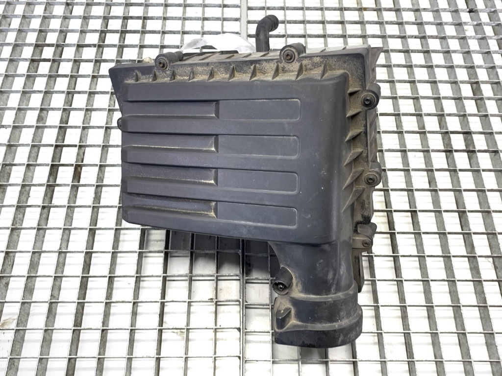 [STARK-730358] Caja de filtro de aire SEAT León (5F1) 2.0 TDI 110 kW 2012-2022