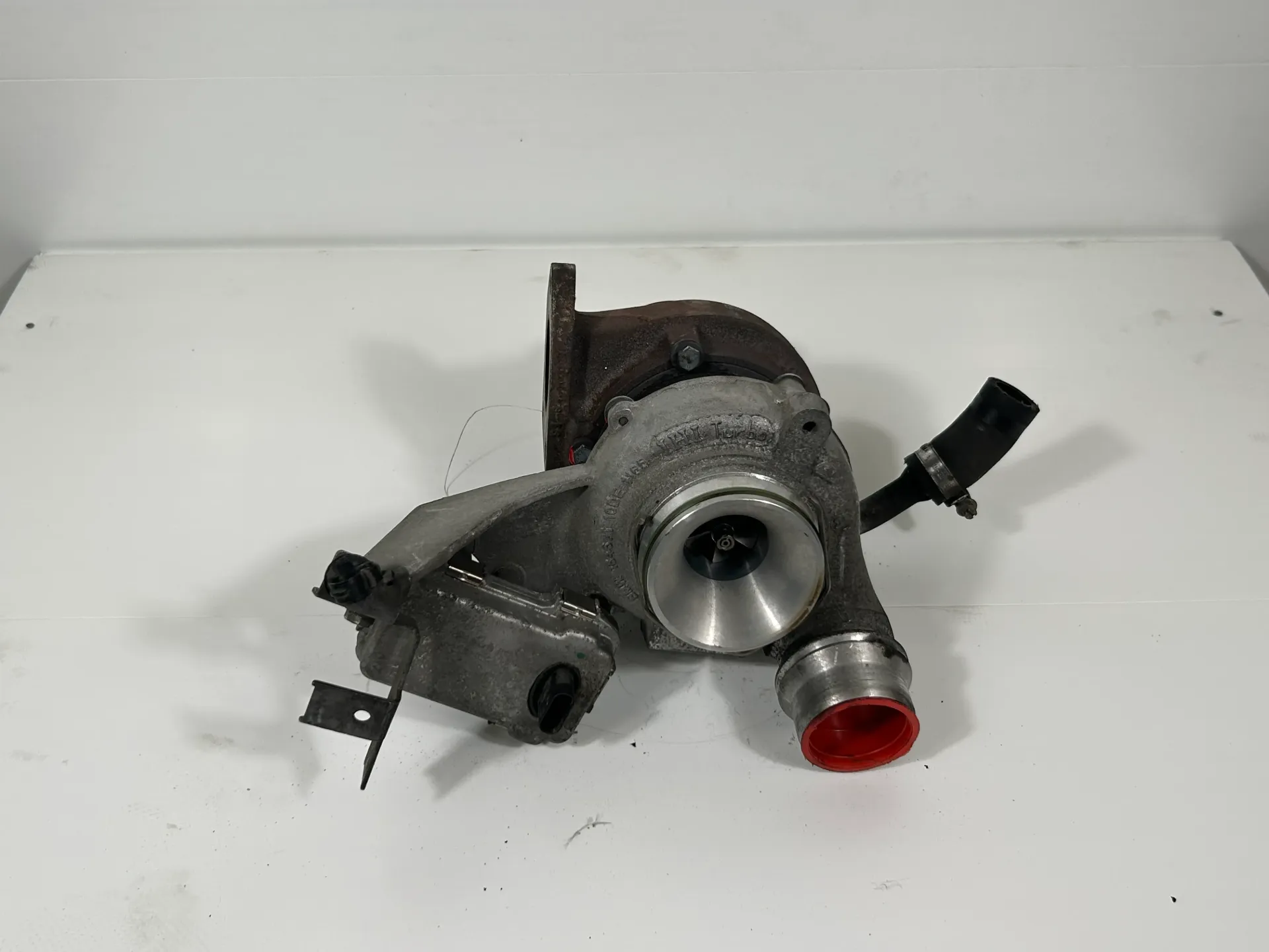 Turbo para BMW F30 2,0 318 d N47D20C 8518204