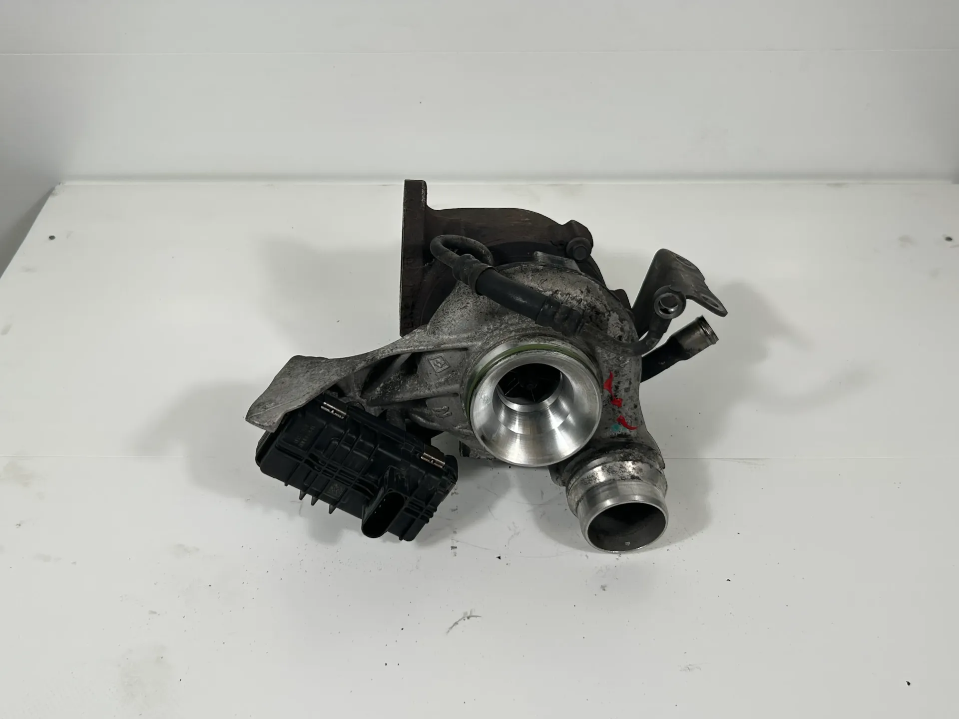Turbo para BMW F30 2,0 320d N47D20C 8519475