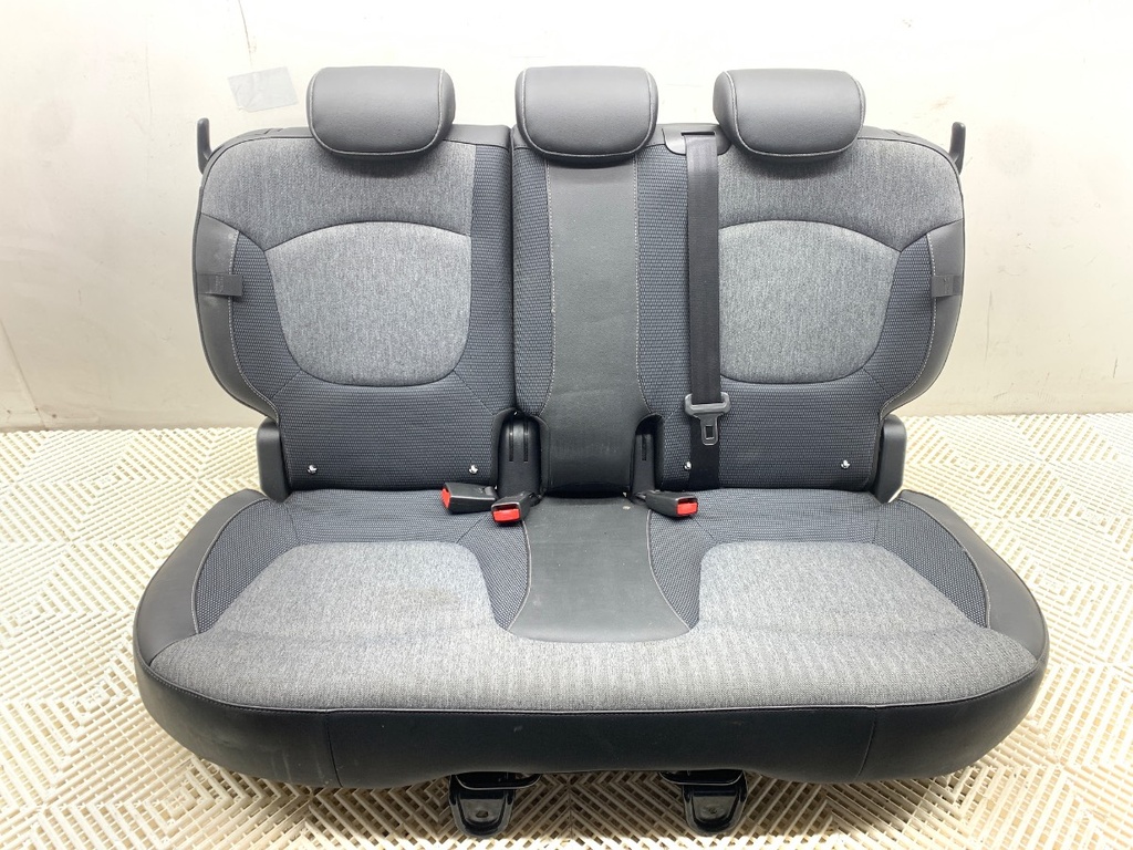 [STARK-799541] Asiento trasero Renault Captur I (J5_, H5_) 2013-2022 1.5 dCi 110 81 kW