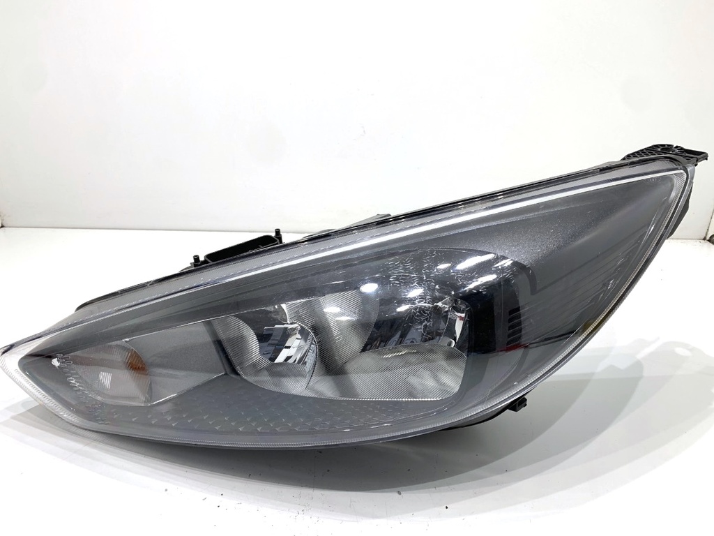 [STARK-866264] Faro delantero izquierdo Ford Focus III Turnier 2010-2022
