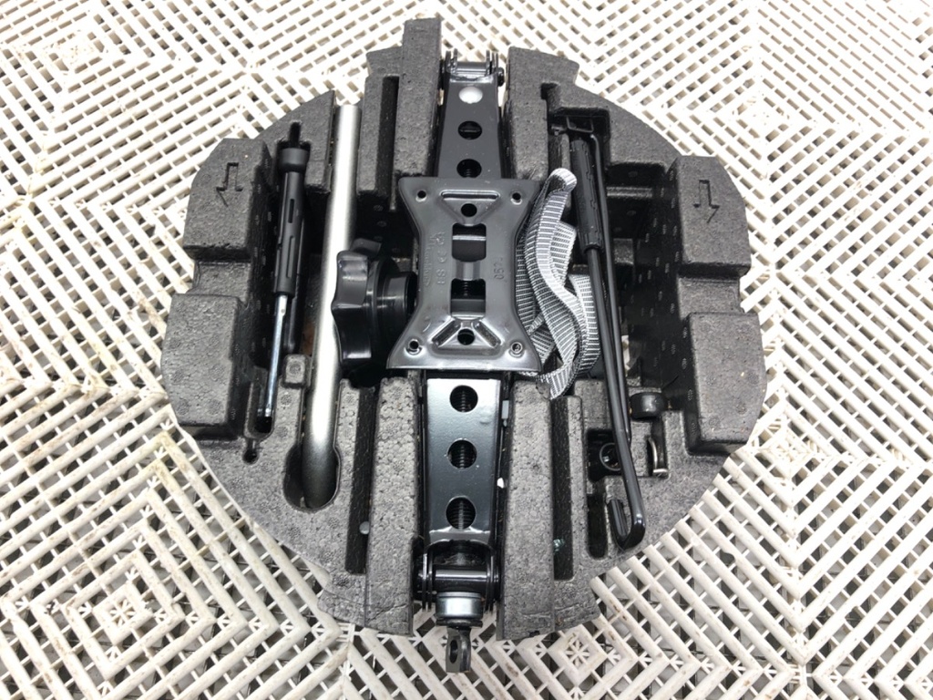 [STARK-816825] Kit de herramientas SKODA KAMIQ (NW4) 1.0 TSI 2019-2022