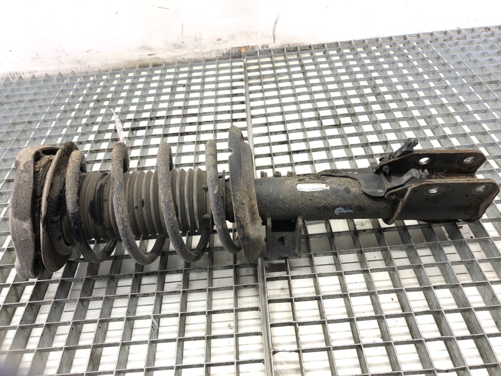 [STARK-819435] Amortiguador delantero derecho Mercedes-Benz GLK (X204) 2008-2015