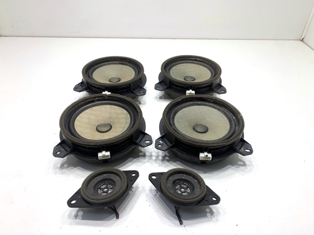 [STARK-825184] Altavoz TOYOTA RAV 4 IV (_A4_) 2.5 Hybrid 4WD (AVA44_) 2015-2018