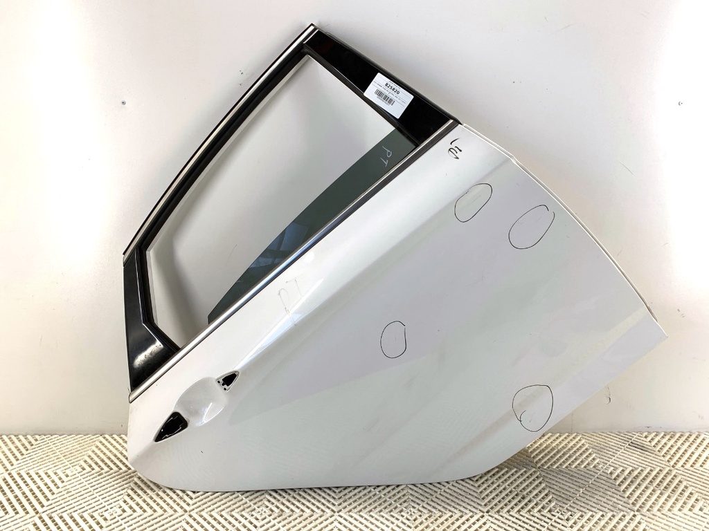 [STARK-825820] Puerta trasera derecha HYUNDAI i40 I (VF) 2012-2022