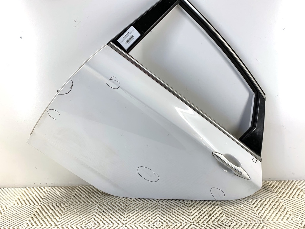[STARK-825821] Puerta trasera izquierda HYUNDAI i40 I (VF) 2012-2022 1.7 CRDi