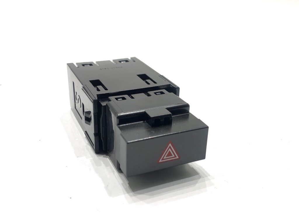 [STARK-829797] Interruptor de luces de emergencia LEXUS LBX (_AYH1_, _AYA1_) 2023-