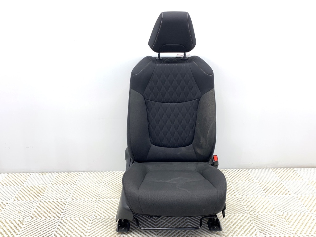 [STARK-834220] Asiento delantero derecho Toyota Corolla sedán (_E21_) 1.8 VVTi Hybrid 2019-2022