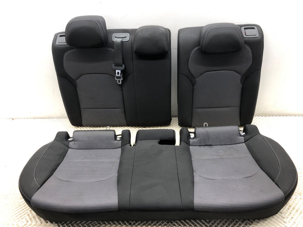 [STARK-847367] Asiento trasero segunda fila Hyundai i30 (PDE, PD, PDEN) 2016-2022