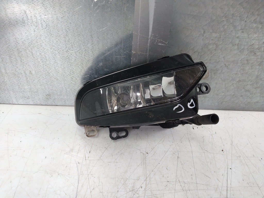 [MTD-529258] Faro antiniebla delantero izquierdo Audi A3 8VA