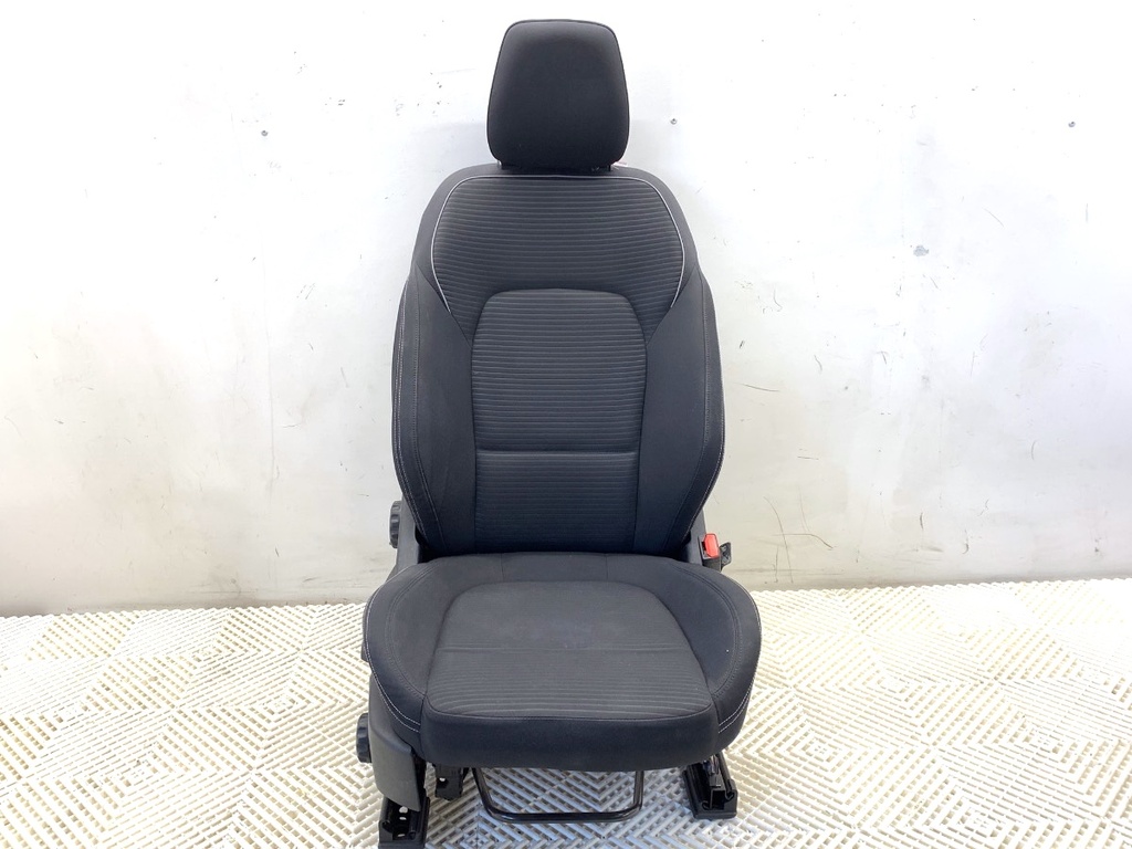 [STARK-862099] Asiento delantero derecho Ford Focus IV Turnier 2.0 EcoBlue 2018-2022