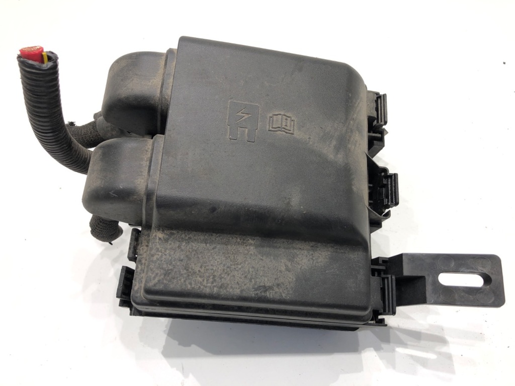 [STARK-873838] Caja de fusibles Ford Fiesta VII (HJ, HF) 1.1 Ti-VCT 55 kW 2017-2022