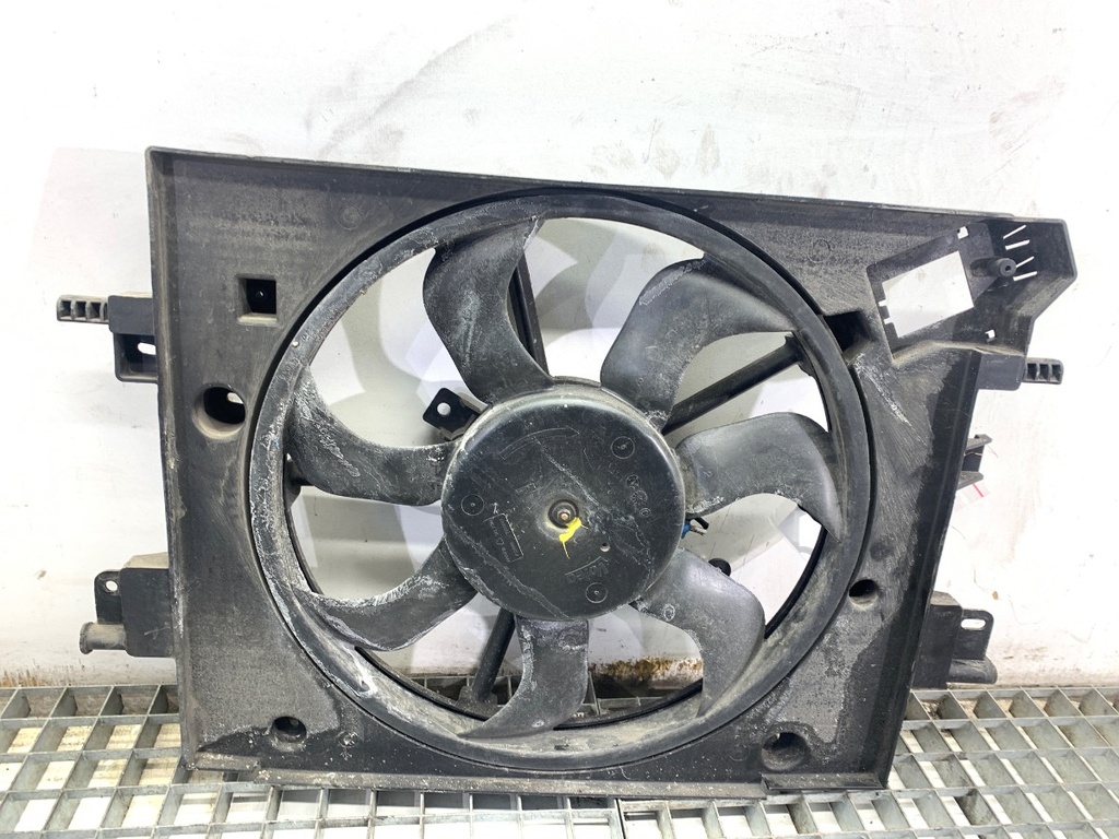 [STARK-883453] Ventilador del radiador Dacia Duster (HM_) 1.6 SCe 115 84 kW 2017-2022